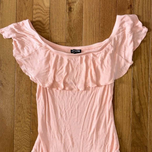 Express Pink Ruffled Bodysuit Size Medium - Picture 3 of 9